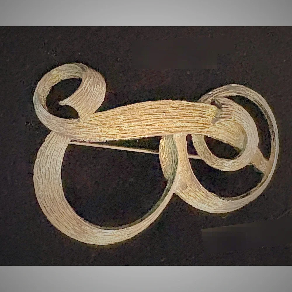 Vintage Monet Silver Tone Initial B Brooch Textured Script Letter Monogram Pin - Picture 2 of 7